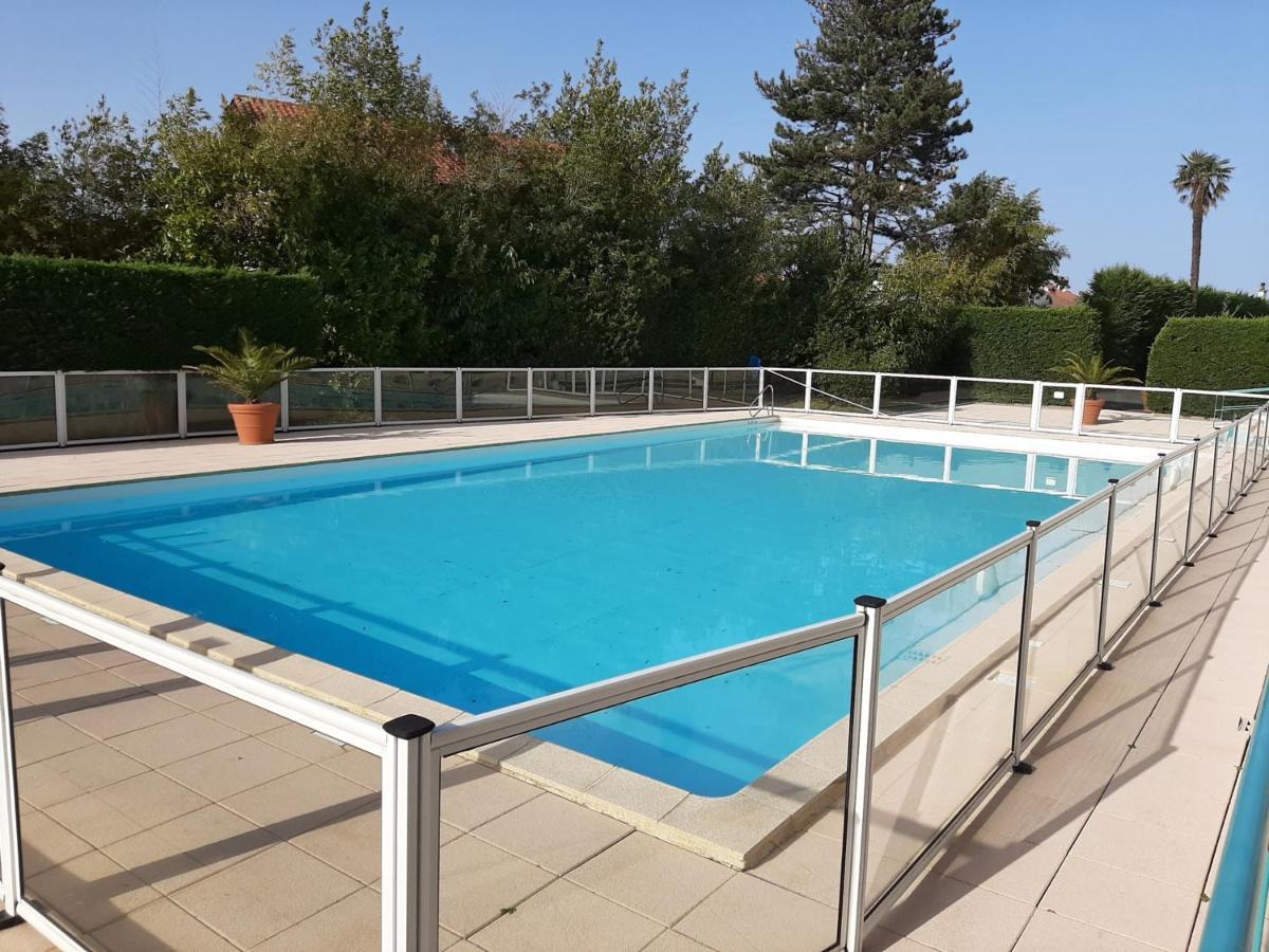 Appartement A Ciboure Avec Terrasse, Piscine Chauffee Et Parking - Ideal Golf Et Plage - Fr-1-239-551 Exterior photo