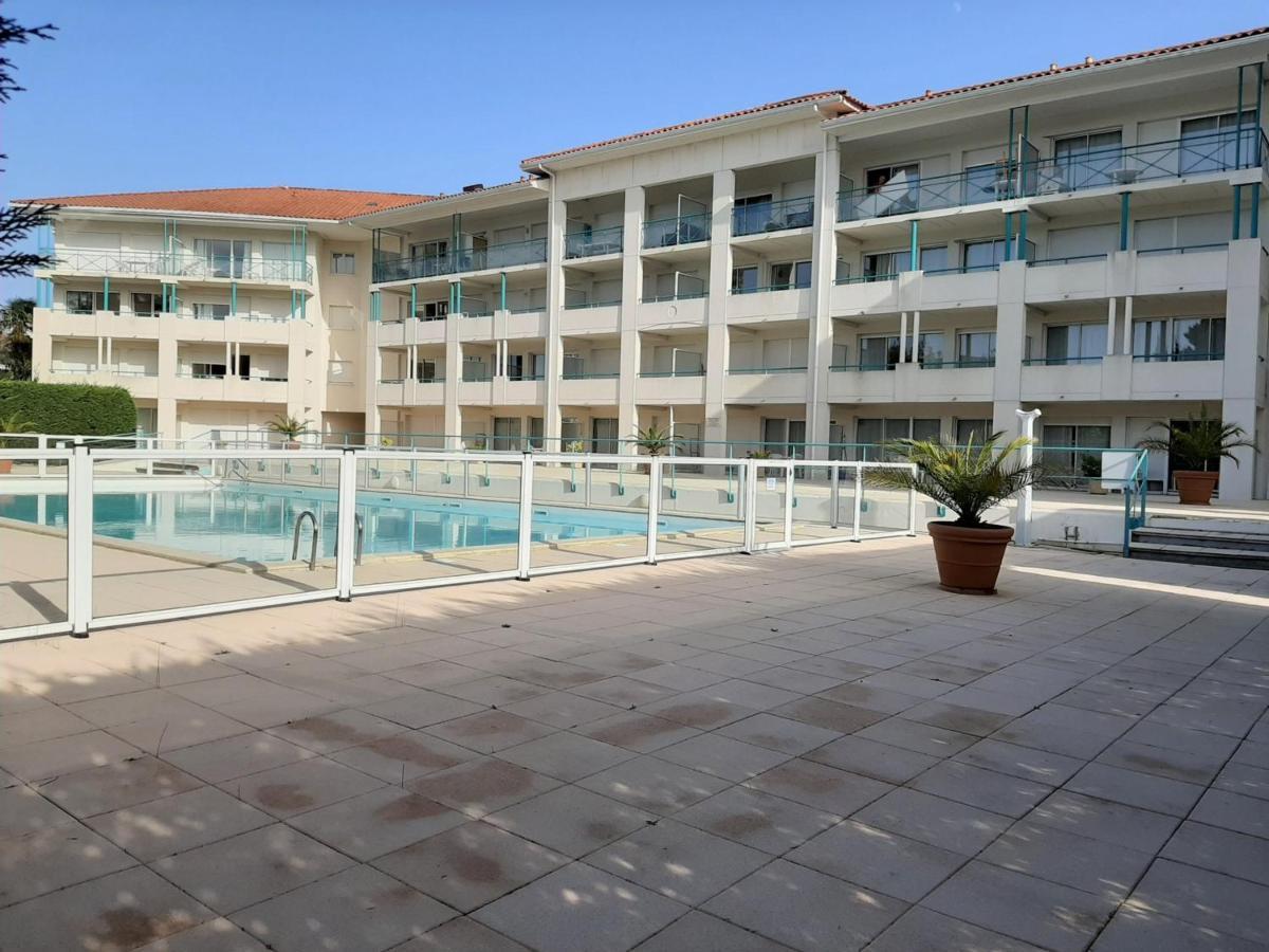 Appartement A Ciboure Avec Terrasse, Piscine Chauffee Et Parking - Ideal Golf Et Plage - Fr-1-239-551 Exterior photo
